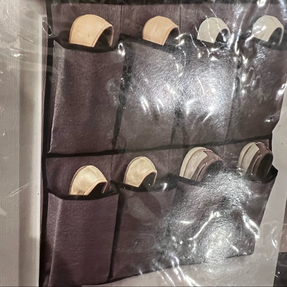 New-over the Door Shoe Organizer, 24 Large Pocket &3 Strong Metal Hooks - Picture 4 of 8